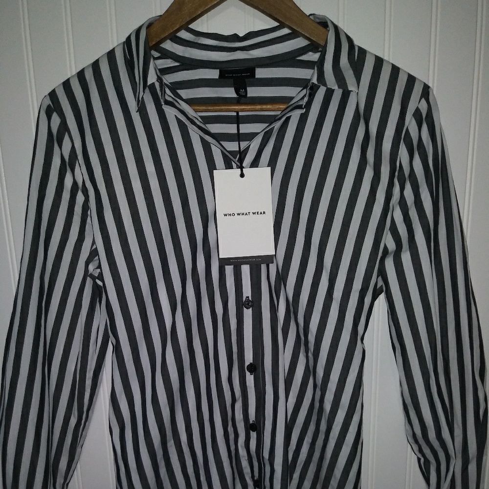 Who What Wear long sleeve blouse. Striped  M